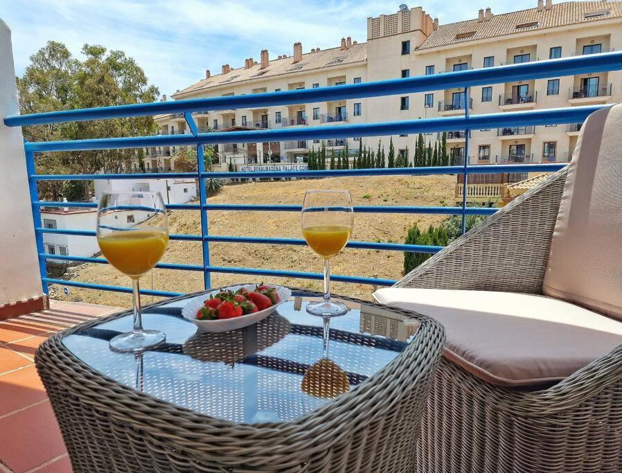 Acogedor Piso Con Terraza Y Parking! Lägenhet Benalmádena Exteriör bild