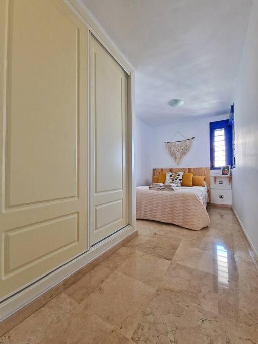 Acogedor Piso Con Terraza Y Parking! Lägenhet Benalmádena Exteriör bild