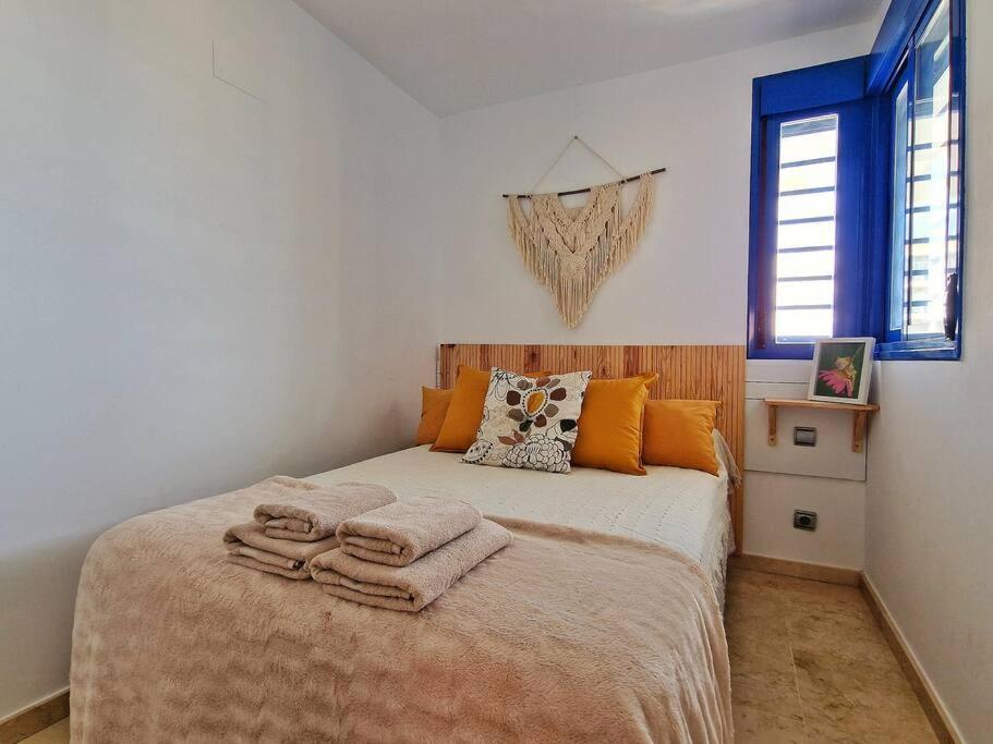 Acogedor Piso Con Terraza Y Parking! Lägenhet Benalmádena Exteriör bild