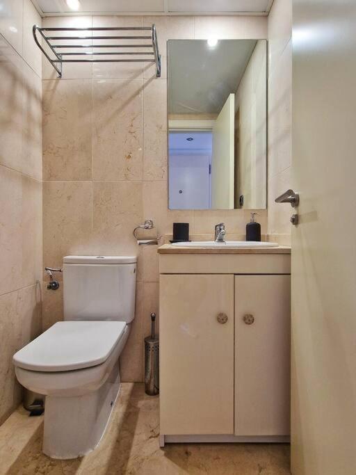 Acogedor Piso Con Terraza Y Parking! Lägenhet Benalmádena Exteriör bild